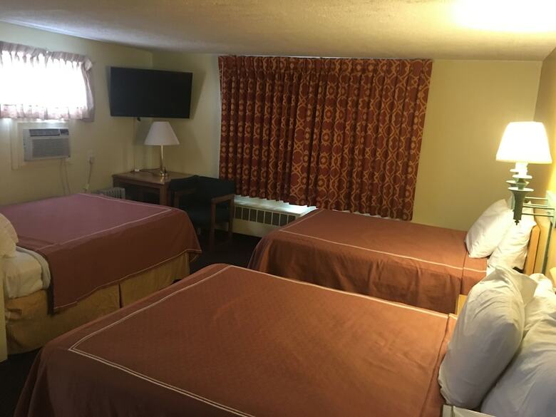 Caravan Motel