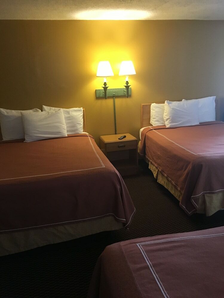Caravan Motel