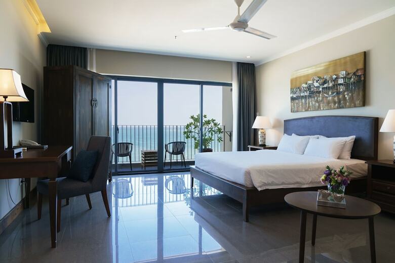 Dan Oasis Beach Hotel And Apartment