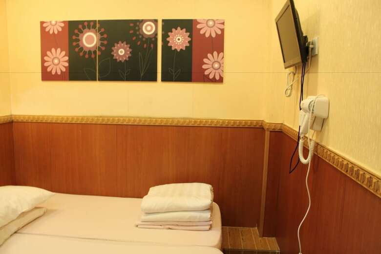 Hotel New Garden Hostel