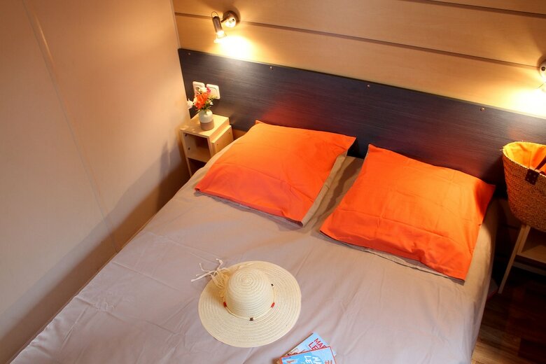 Camping Les Champs Blancs
