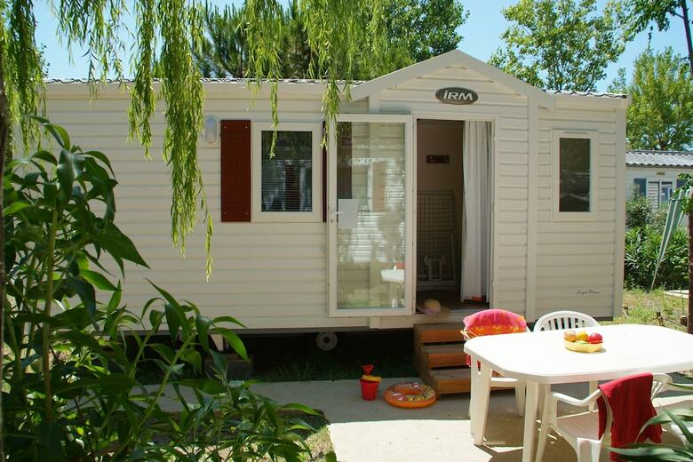 Camping Les Champs Blancs