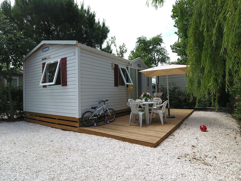 Camping Les Champs Blancs