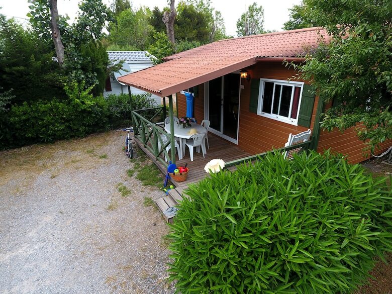 Camping Les Champs Blancs