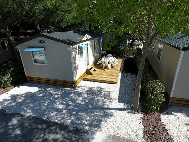 Camping Les Champs Blancs