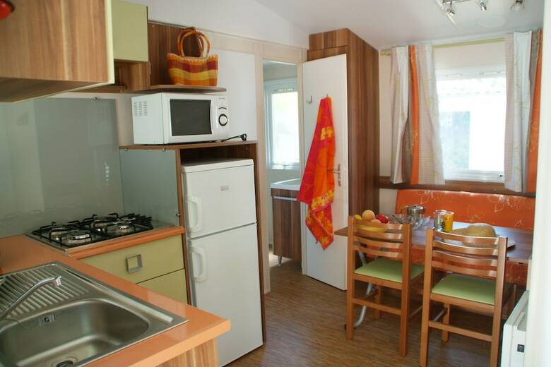 Camping Les Champs Blancs