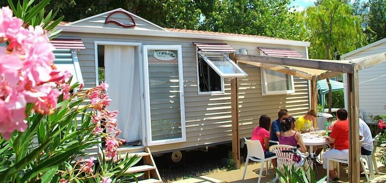 Camping Les Champs Blancs