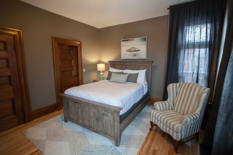 Bed & Breakfast The Hillhurst Inn