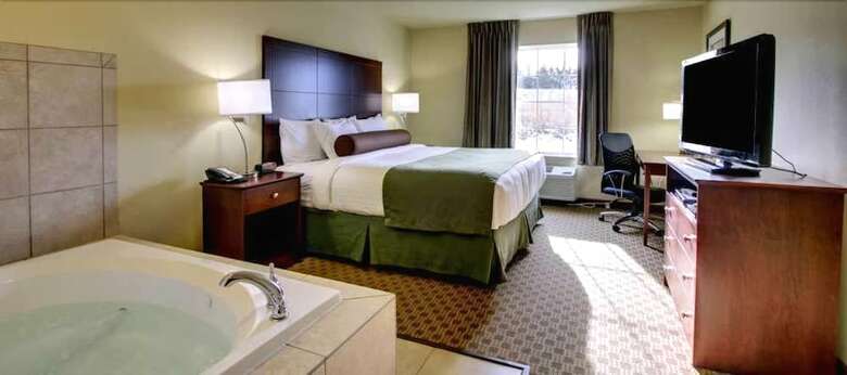 Hotel Cobblestone Inn & Suites - Cambridge