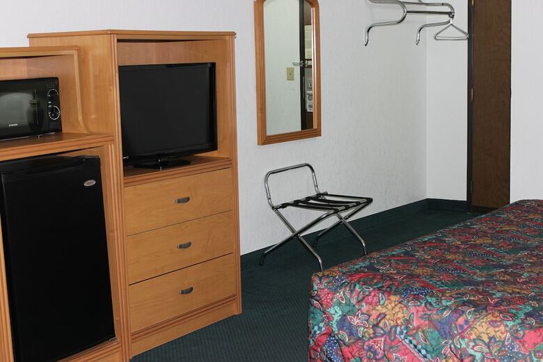 Hotel Americas Best Value Inn Grand Forks