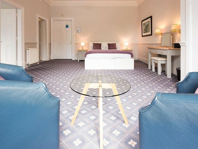 Woodside Hotel
