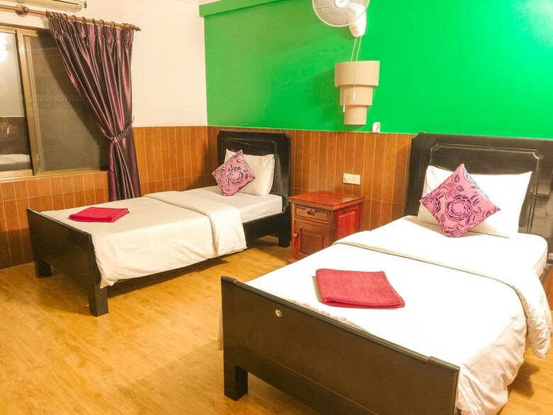 Hotel Jasmine Lodge