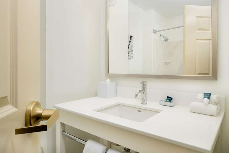 Hotel Four Points By Sheraton Louisville Airport