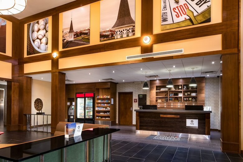 Hotel Four Points By Sheraton Louisville Airport
