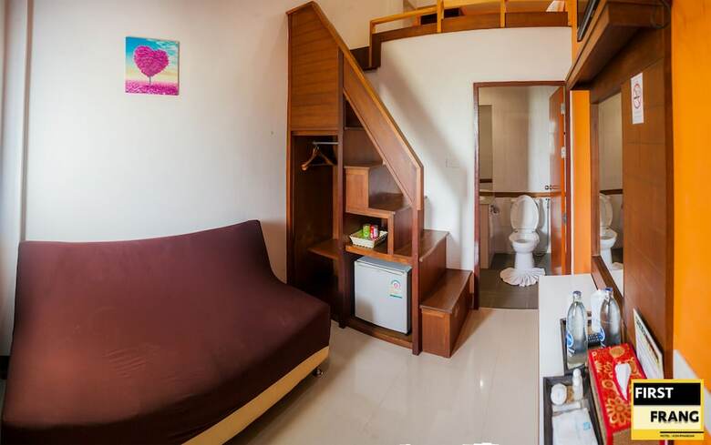 First & Frang Hotel