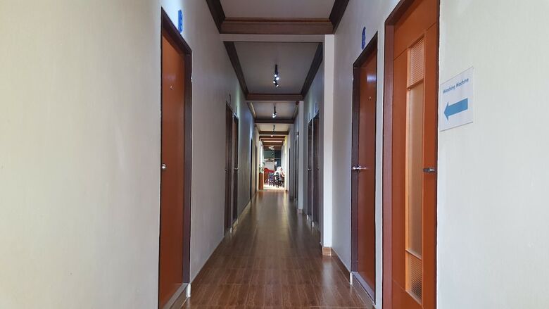First & Frang Hotel