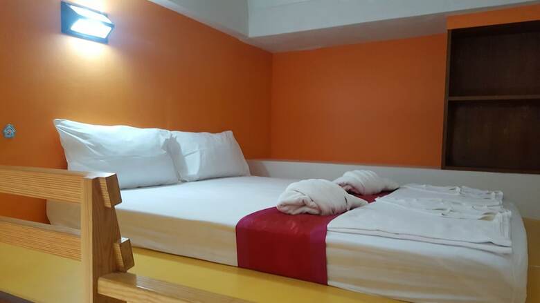 First & Frang Hotel