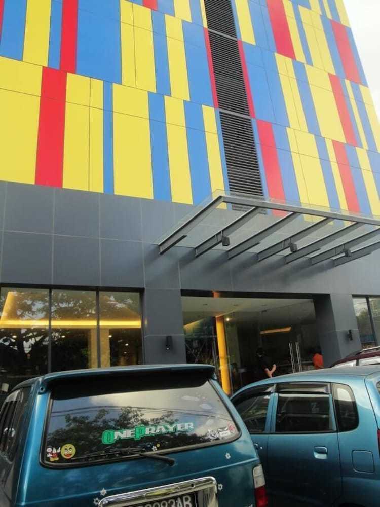 Top Hotel Manado