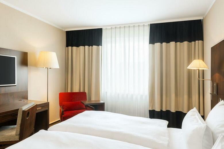 Hotel NH D�sseldorf City-nord