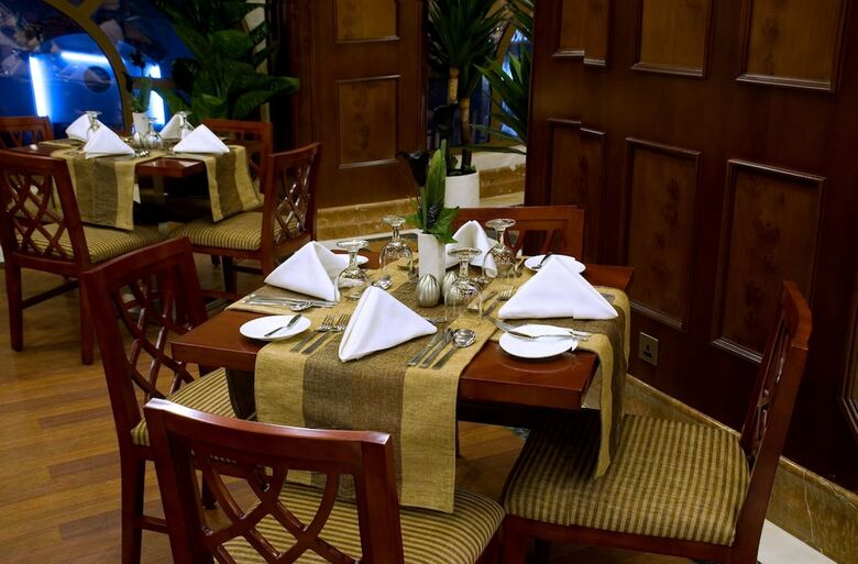 Al Eiman Royal Hotel