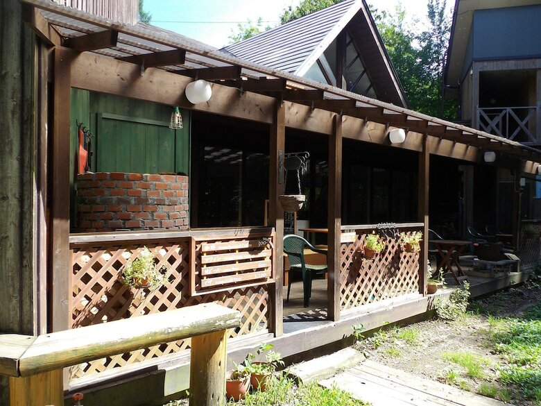 Pension Caf� + Inn That Sounds Good!