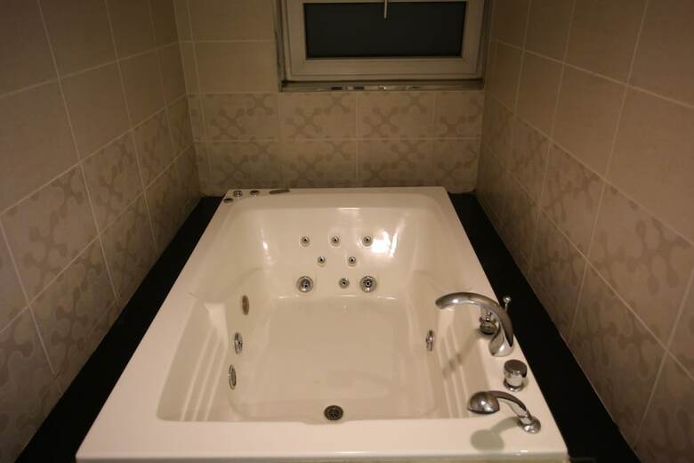 Friendly Dh Naissance Hotel By Mindrum Group