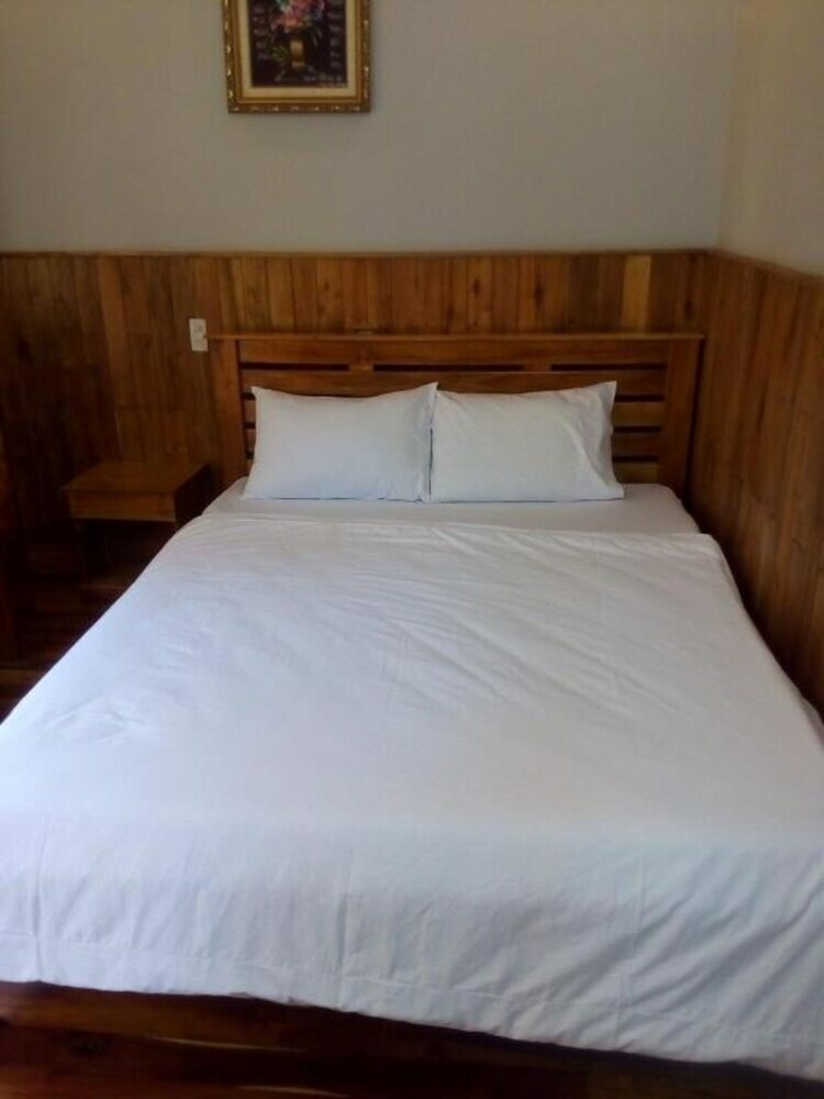 Hotel Lien Tho Guesthouse