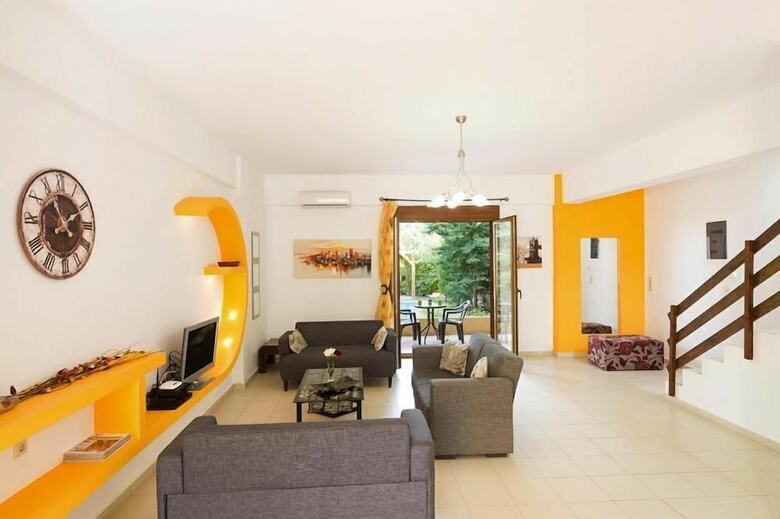 Uphoria Villas