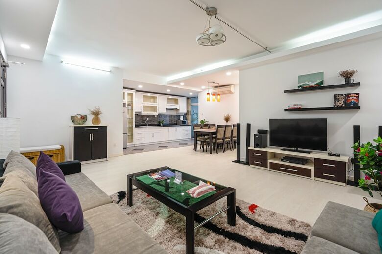 Aparthotel Holo Alex House Saigon - Serviced Homestay