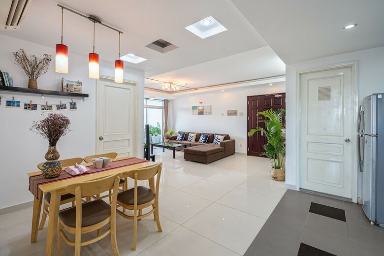 Aparthotel Holo Alex House Saigon - Serviced Homestay