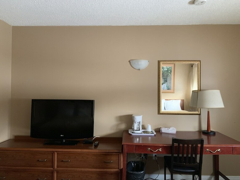 Motel Village Inn & Suites