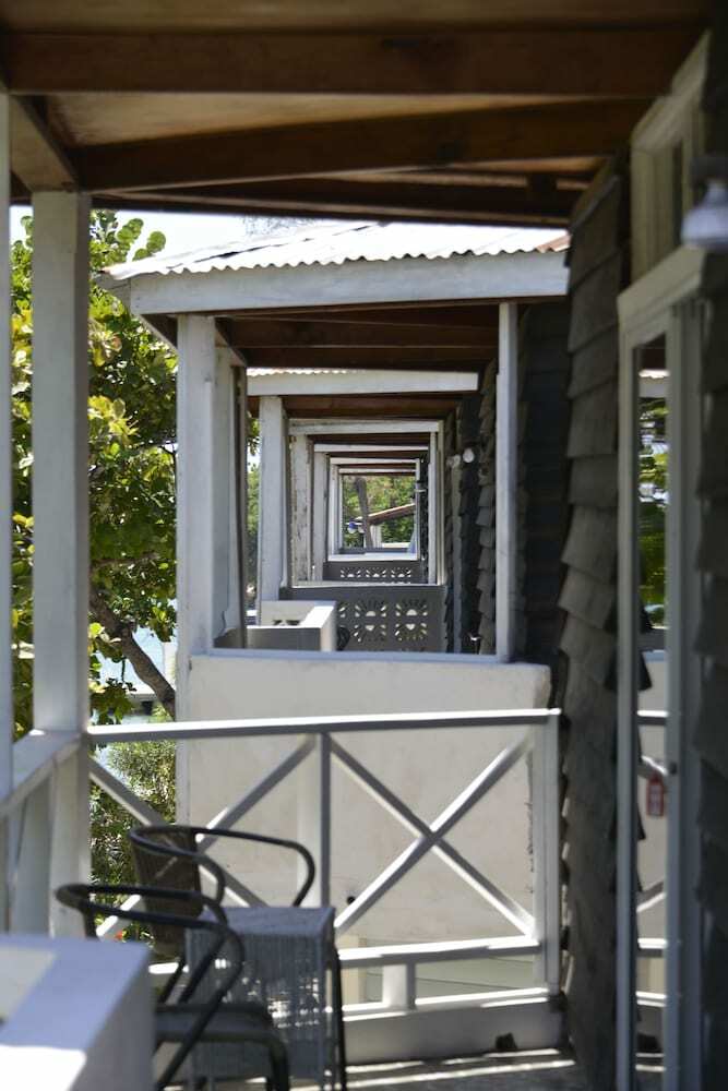 Ouanga Bay Beach Hotel