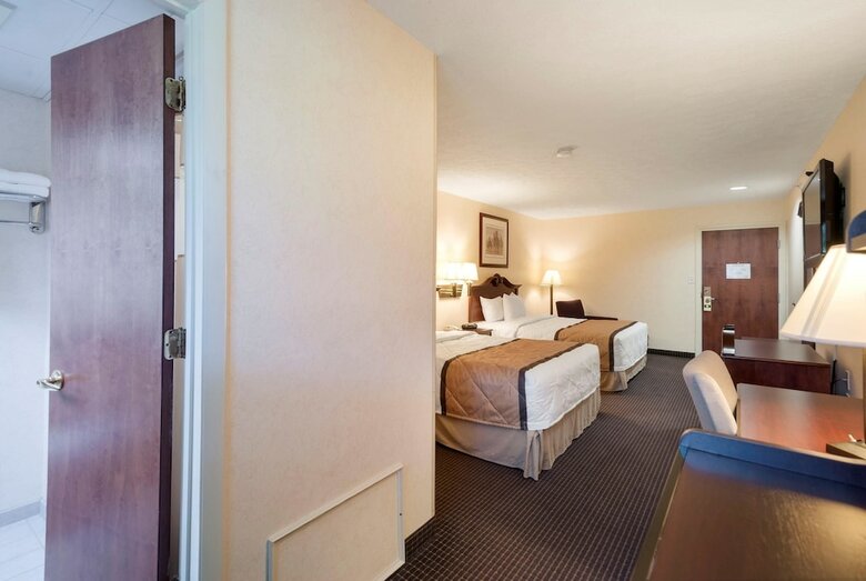 Motel Rodeway Inn & Suites