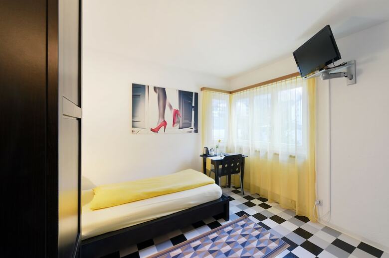 Schlosshotel - Self Check-in Hotel Am Schlosspark