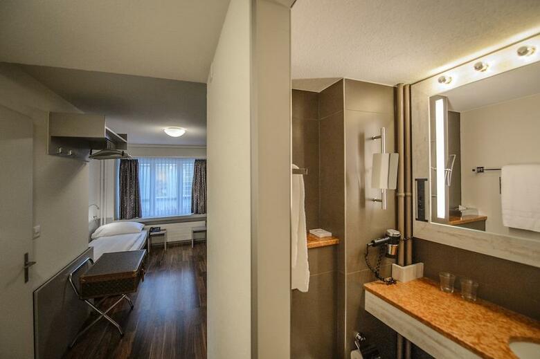 Hotel Alexander Guesthouse