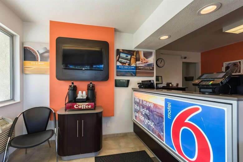 Motel 6 Reno, Nv - Virginia Plumb