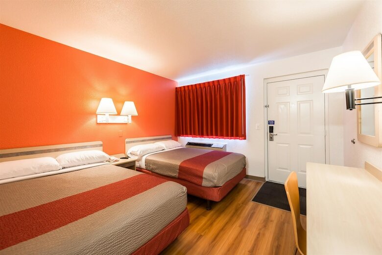 Motel 6 Reno, Nv - Virginia Plumb