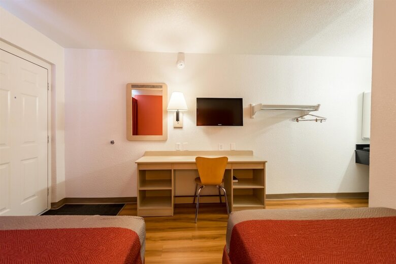 Motel 6 Reno, Nv - Virginia Plumb