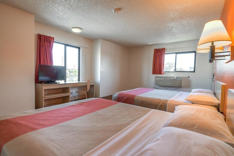 Motel 6 Harbor City, Ca - Los Angeles
