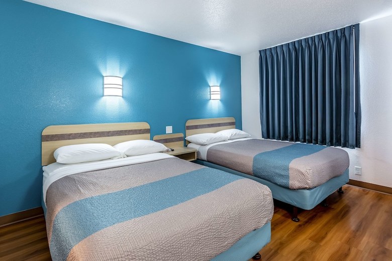 Motel 6 Caseyville, Il - Caseyville Il