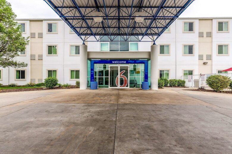 Motel 6 Caseyville, Il - Caseyville Il