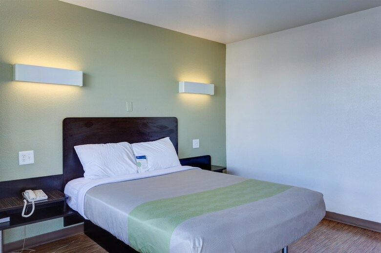 Motel 6 Bowling Green