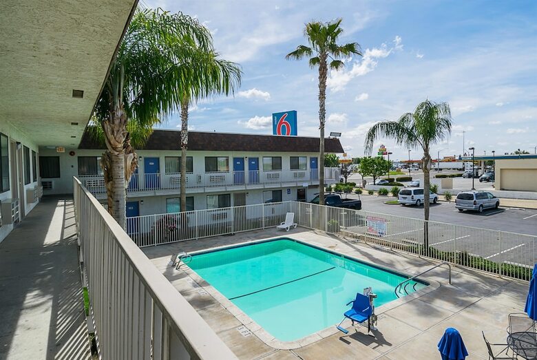 Motel 6 Lost Hills