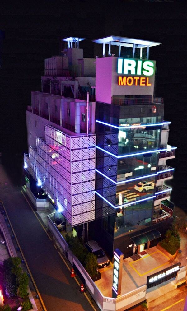 Hotel Iris Motel