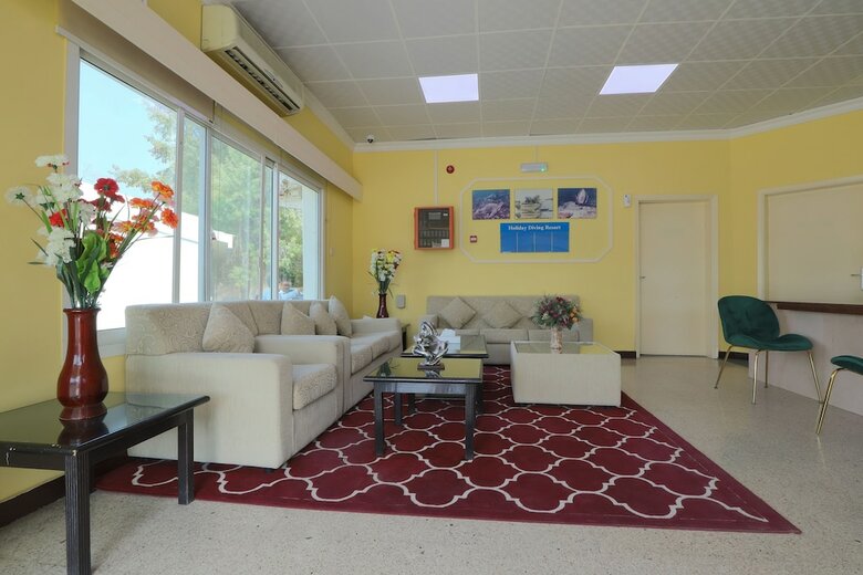 Hotel Capital O 224 Holiday Beach Resort