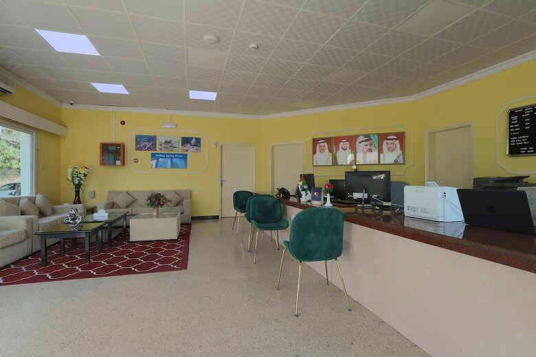 Hotel Capital O 224 Holiday Beach Resort