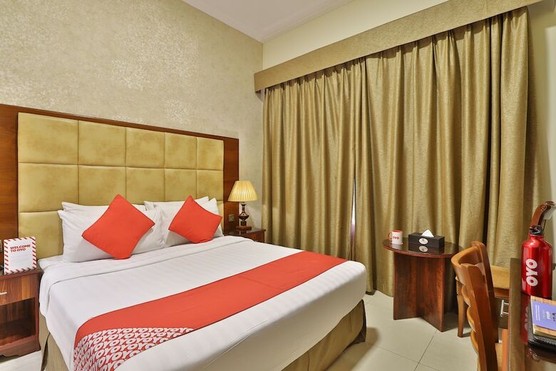 Oyo 101 Click Hotel