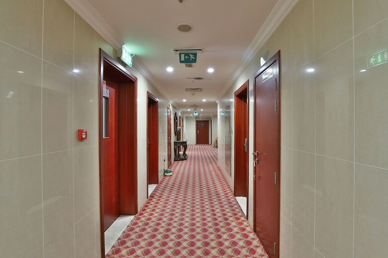 Oyo 101 Click Hotel
