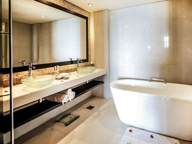 Rixos The Palm Hotel & Suites - Ultra All Inclusive