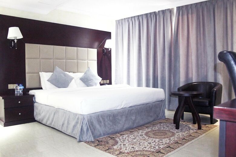 Royal Falcon Hotel